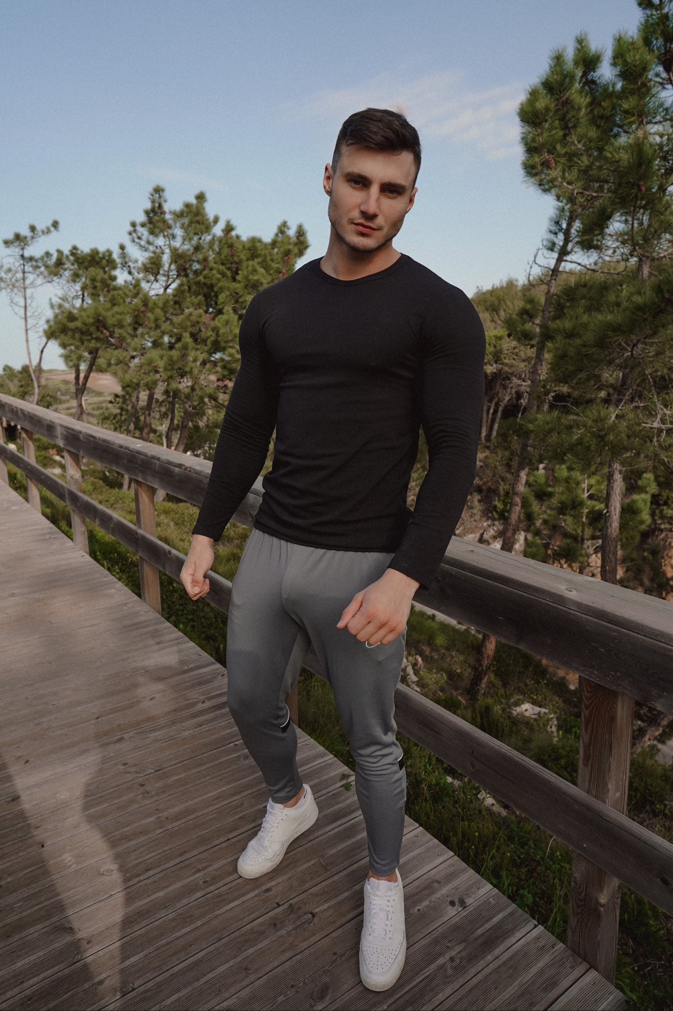 Max Bartz, actor porno.