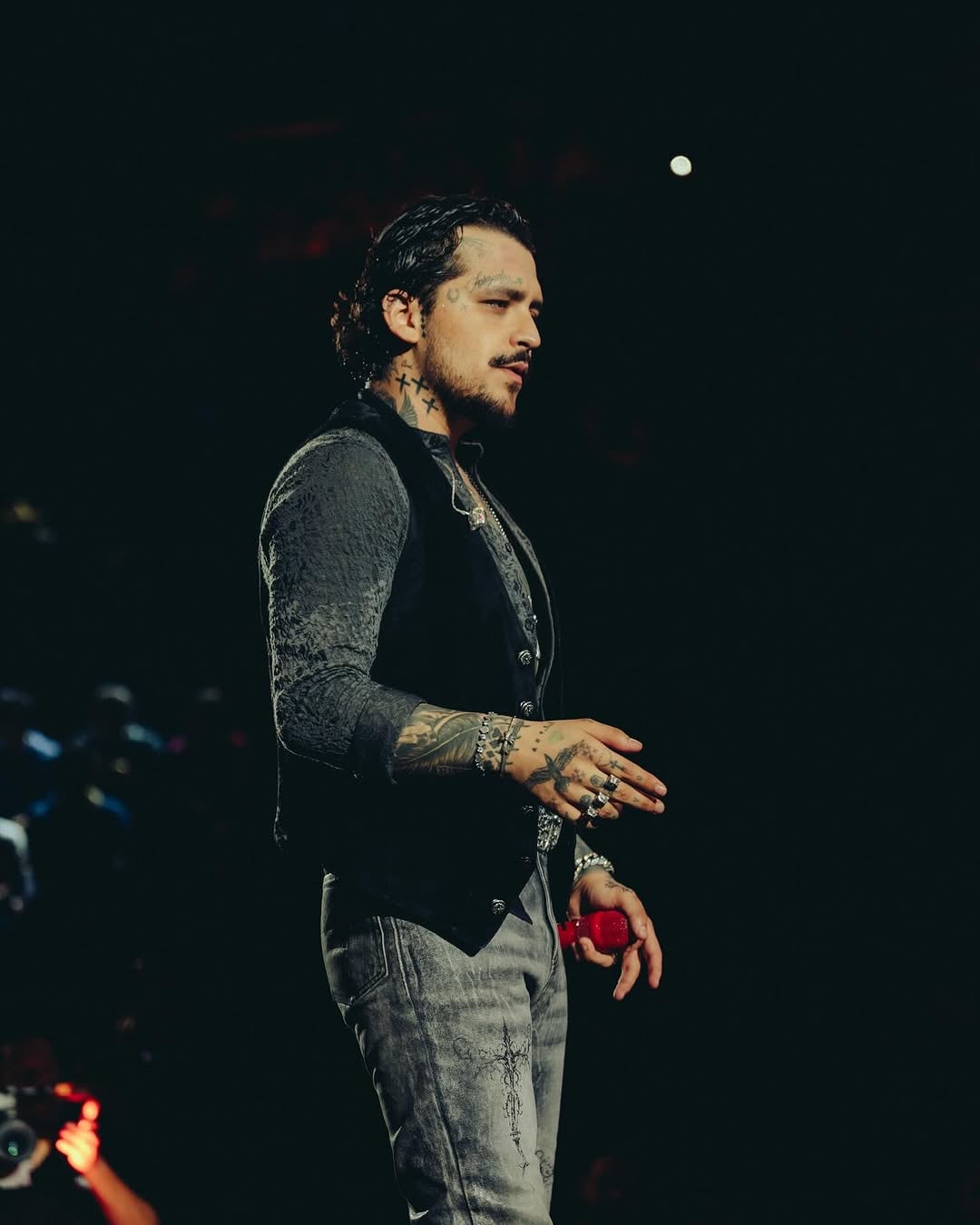 Christian Nodal, cantante