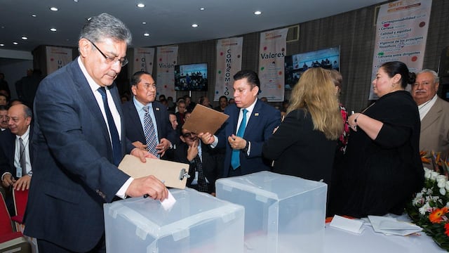 Alfonso Cepeda Salas. SNTE.