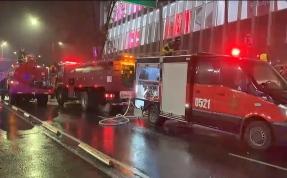 Incendio en Cinemex de Torre Manacar