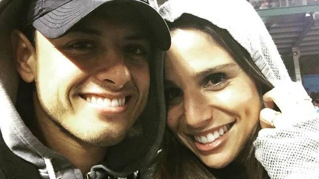La novia de Javier Hernández le exigió al lateral mexicano que cuide a su compañero de cuarto previo al partido ante Estados Unidos. 