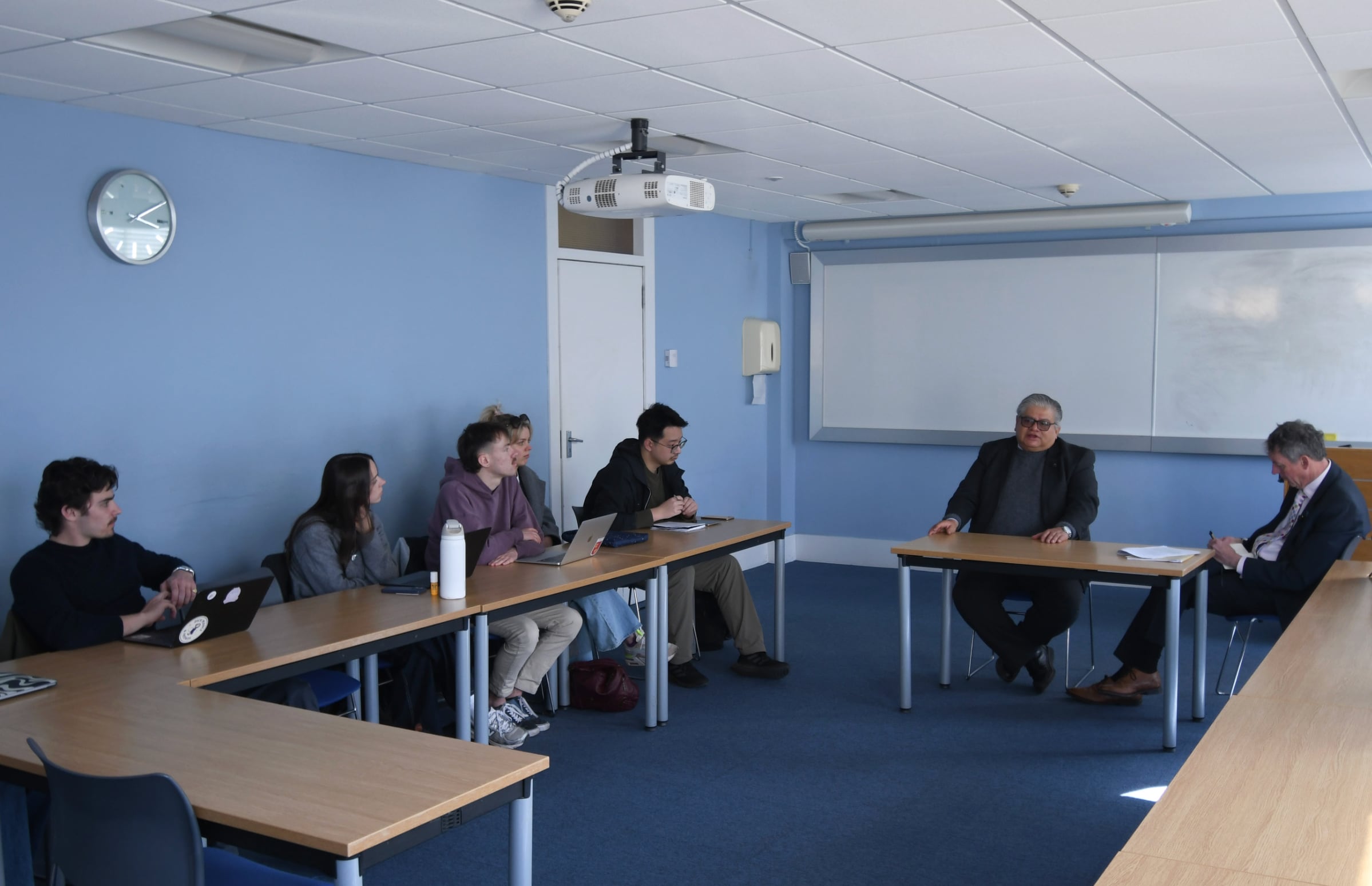 BUAP fortalece vínculos con universidad de Escocia