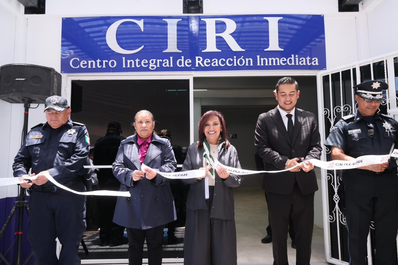 Lorena Cuéllar entrega CIRI y unidades para reforzar seguridad en Calpulalpan.
