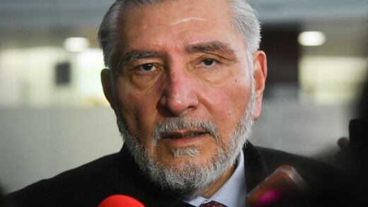 Revelan que Adán Augusto López maneja a discreción un presupuesto millonario en el Senado