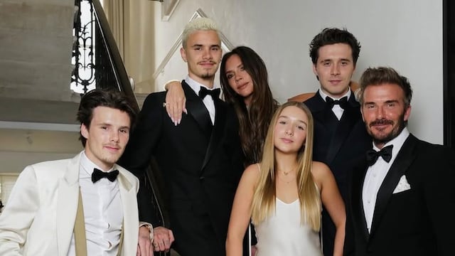 David Bekcham y Victoria Beckham con sus 4 hijos