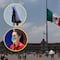 Claudia Sheinbaum celebra a bomberos por liberar bandera del Zócalo que se atoró (VIDEO)