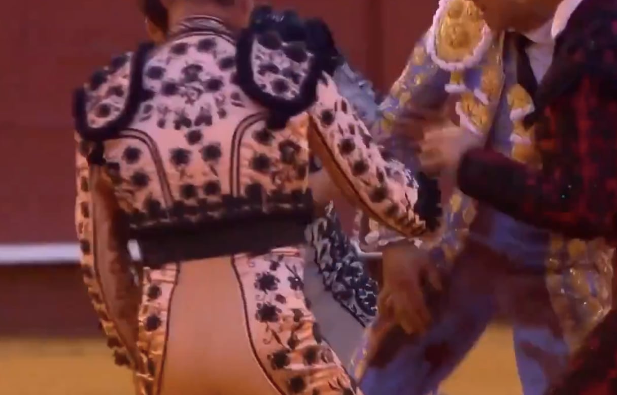 Roca Rey herido por un toro