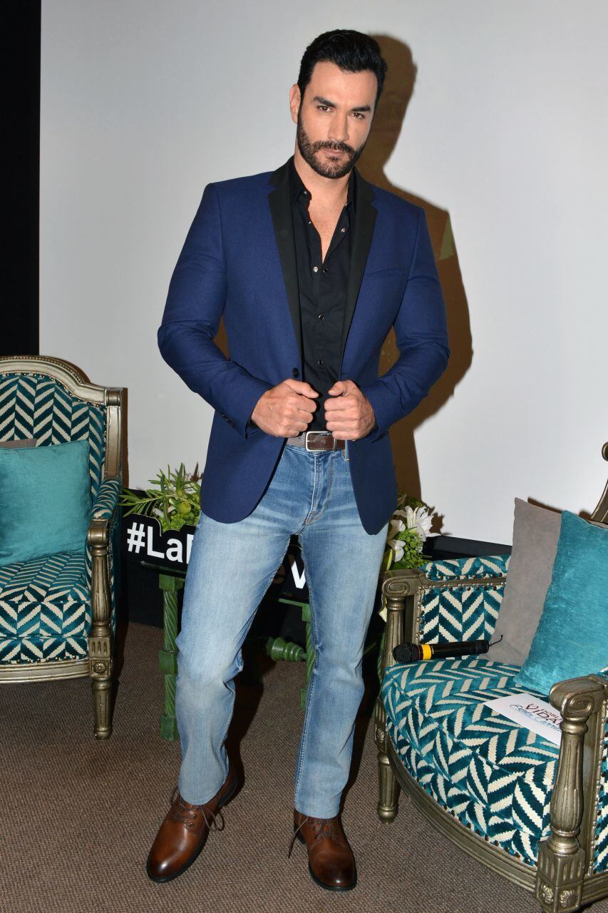 David Zepeda, actor.