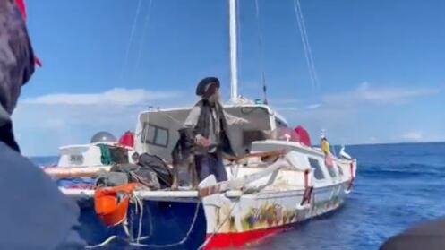 Tim Shaddock y la perrita Bella: Difunden video del momento de su rescate por parte de buque de Atún Tuny; ya están en Manzanillo