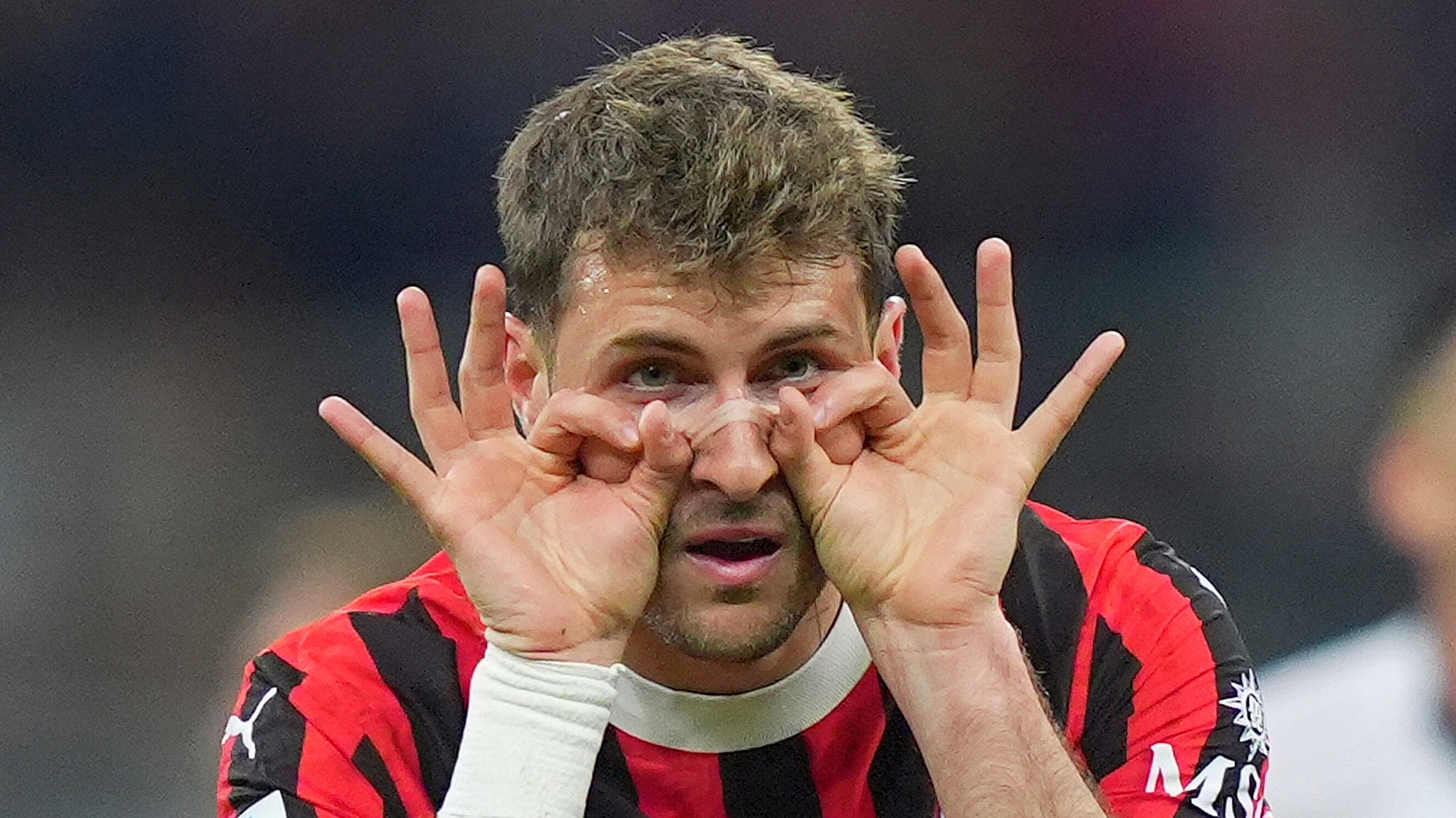 AC Milan vs Bolonia: Día, hora y canal para ver a Santiago Giménez en la Final de la Copa de Italia