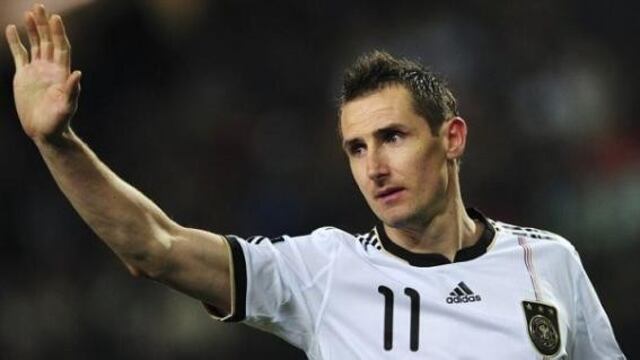 Miroslav Klose, el mayor goleador en Copas del Mundo, se retira de la selección alemana
