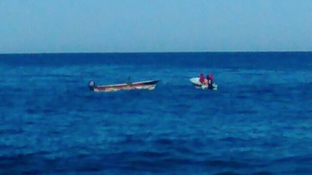 Rescatan pescadores de Todos Santos