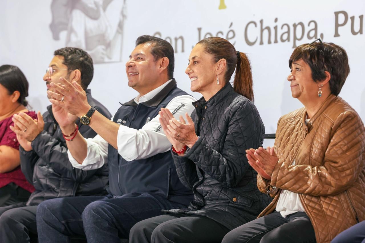 Sheinbaum impulsa Vivienda para el Bienestar con entrega de casas en San José Chiapa.