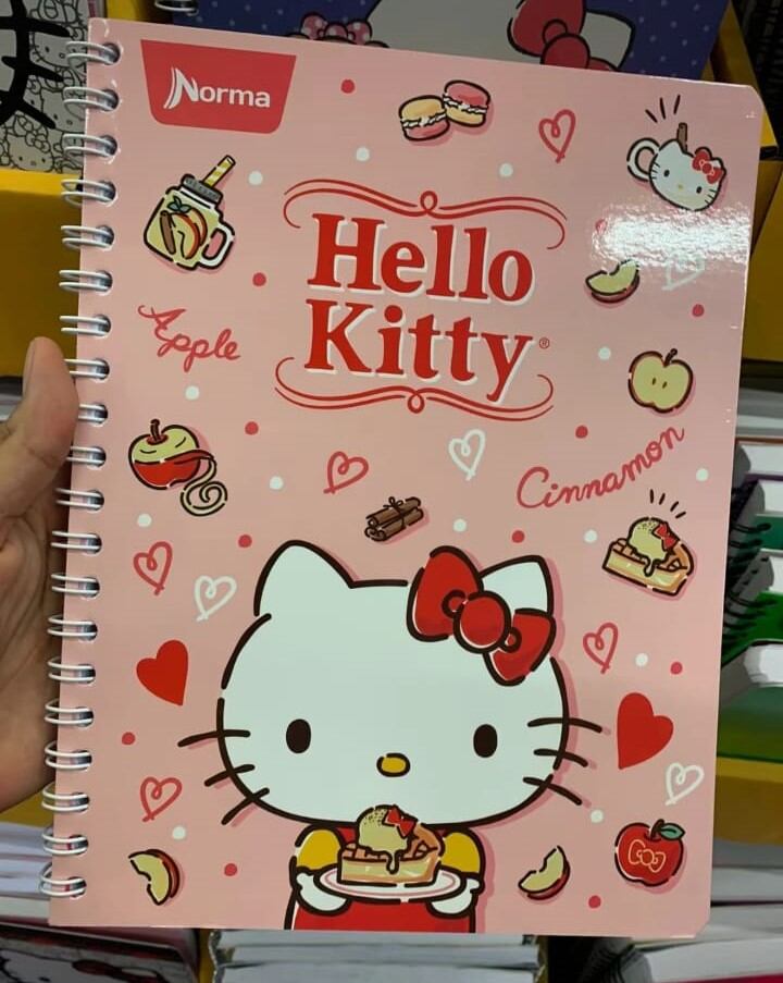 Cuadernos de Hello Kitty en Walmart para el regreso a clases 2024