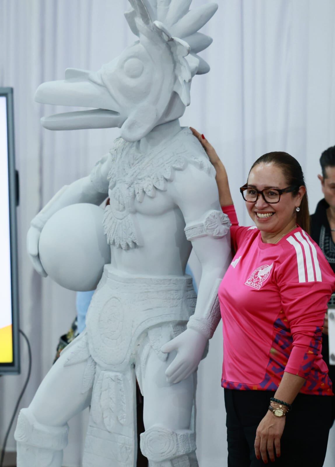 Azucena Cisneros impulsa actividades culturales y deportivas en Ecatepec.