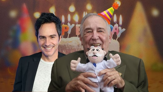 Mauricio Ochmann estuvo en el cumpleaños de su suegro, el Dr. Simi, a quien admira