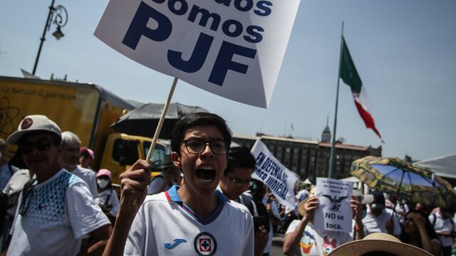 Trabajadores del Poder Judicial de la Federación (PJF) realizan marcha pacífica