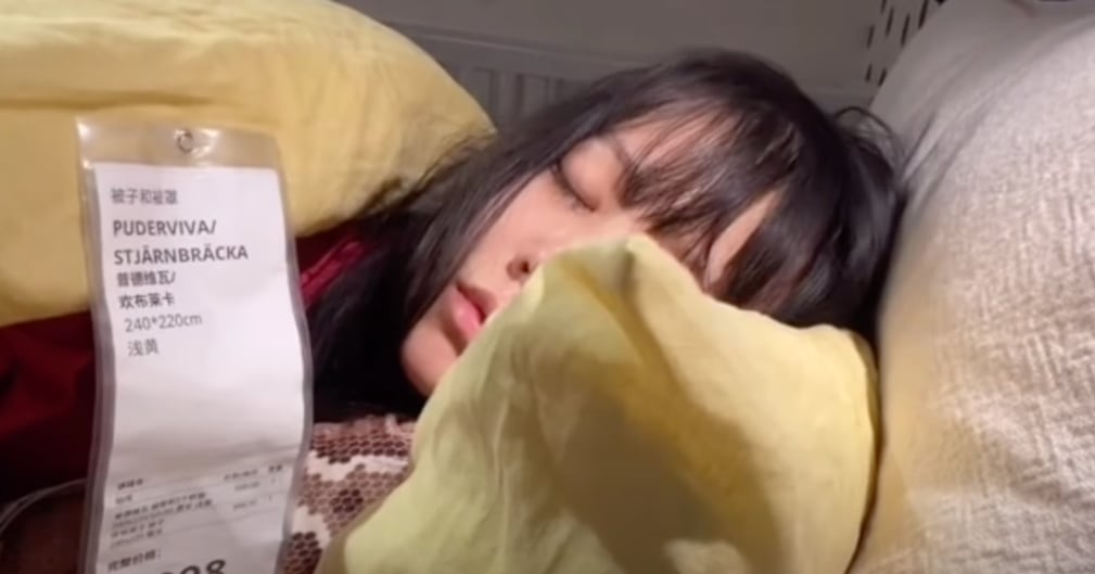 Zou Yaqui, joven que finge ser millonaria