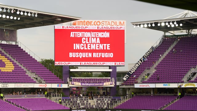 Partido entre Rayados y Orlando City fue aplazado por tormenta eléctrica.