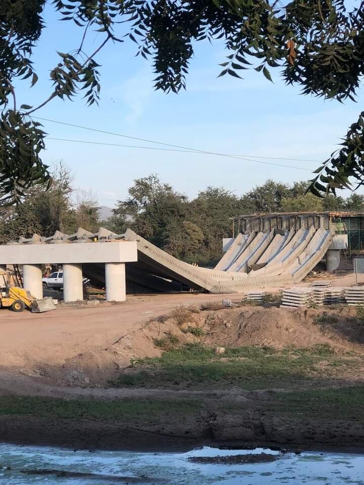 Se cae puente El Quelite en Sinaloa