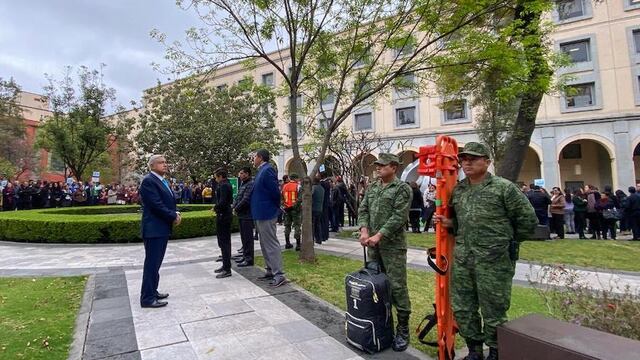 El presidente obedeció las instrucciones del personal de Protección Civil