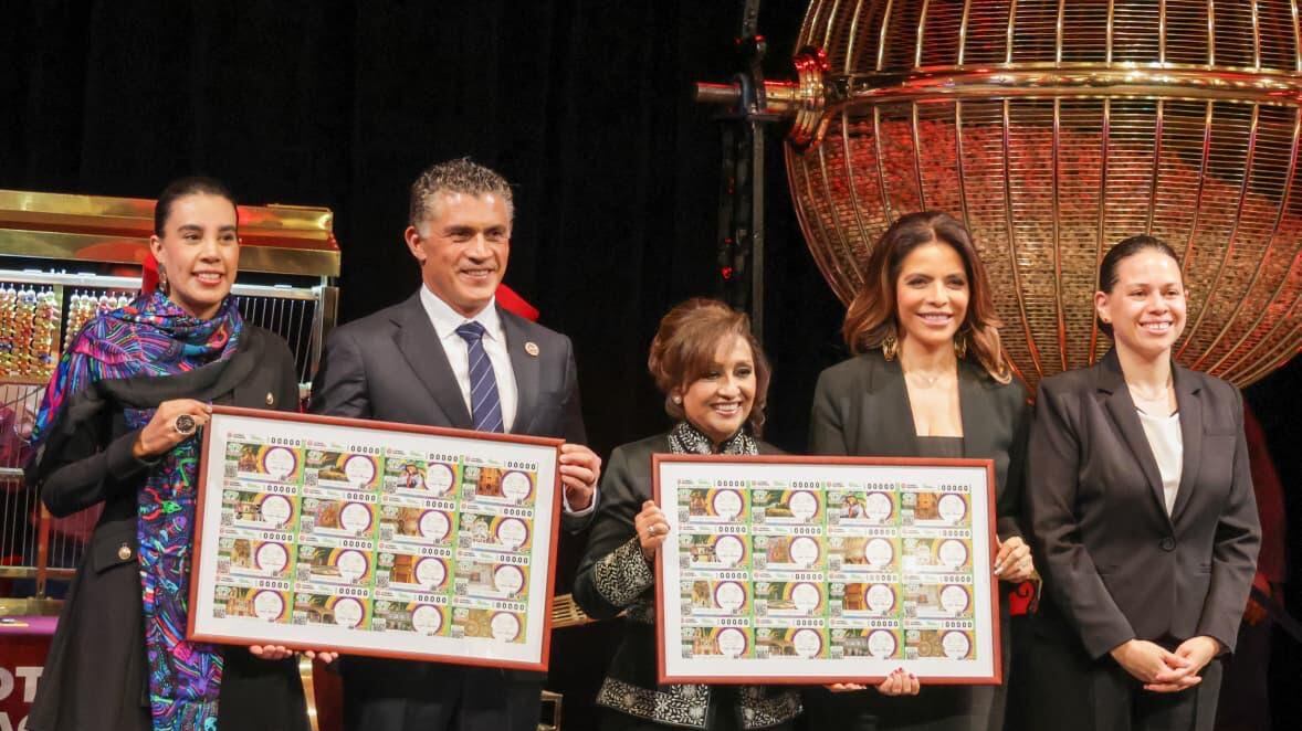 Olivia Salomón rindió homenaje a los 500 años de la fundación de Tlaxcala