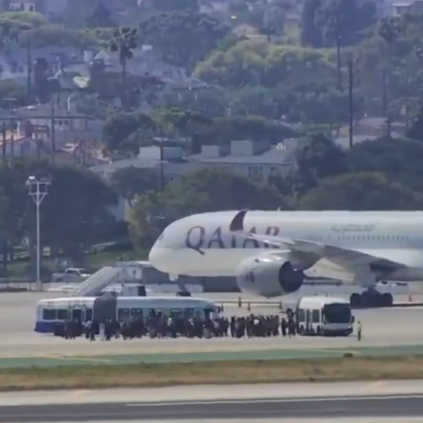 Momento de tensión en LAX: evacúan vuelo 2127 de United