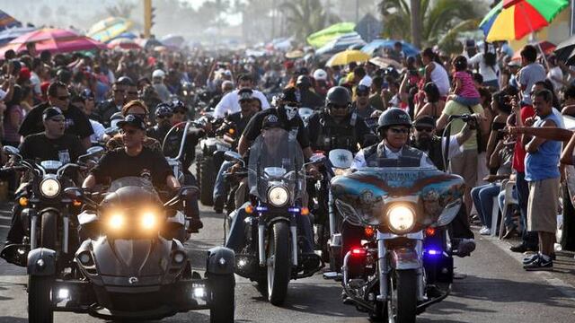Motociclistas... con violencia en Mazatlán