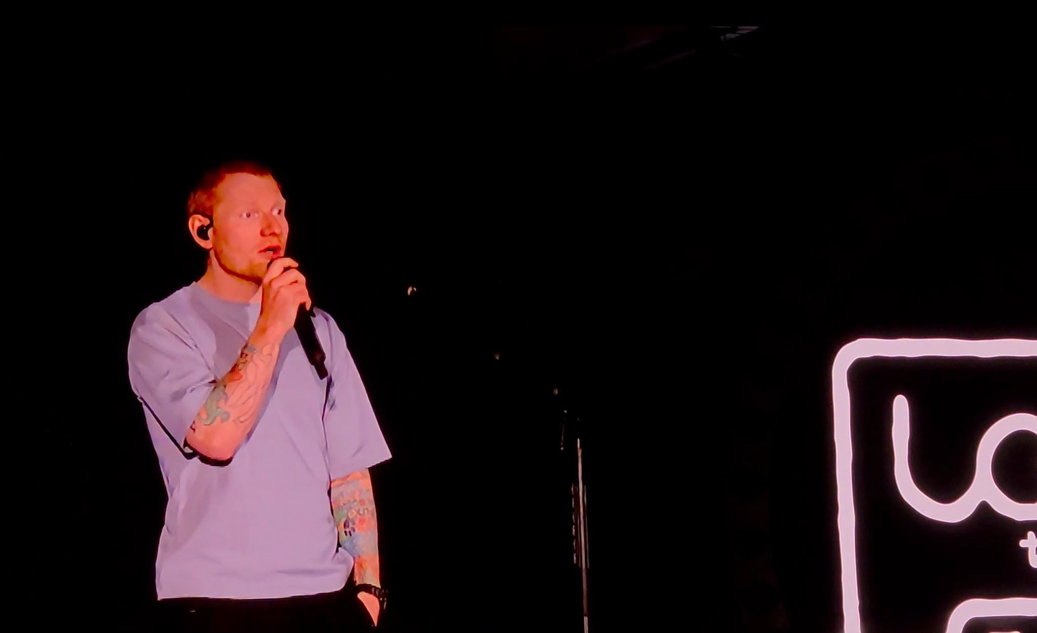 Ed Sheeran se pronuncia sobre Gaza en concierto en medio de polémica