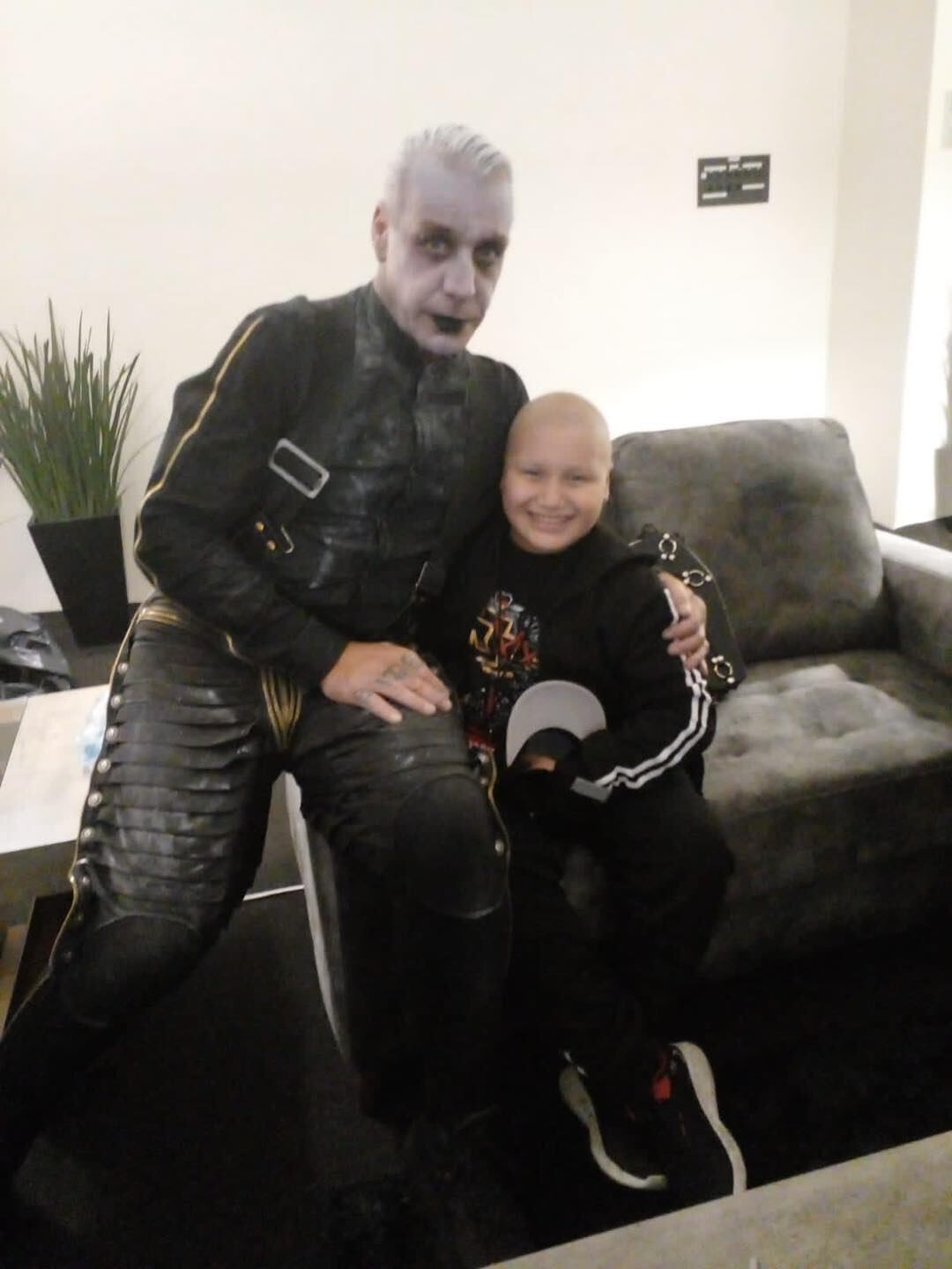 Diego, el niño con cáncer que conoció a Rammstein
