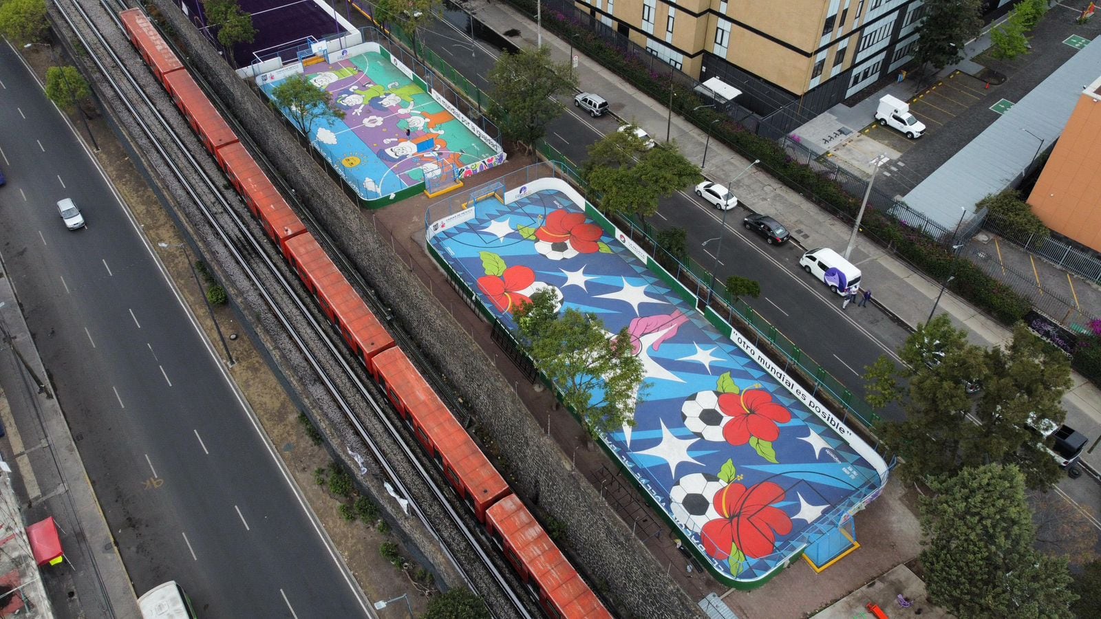 Giovani Gutiérrez inaugura canchas rehabilitadas en Coyoacán.