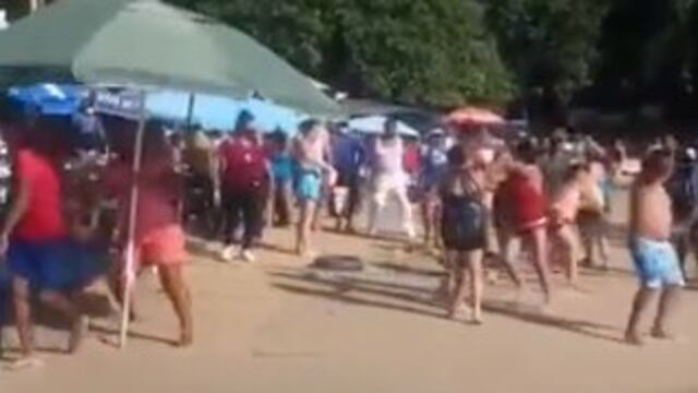 Pelea de turistas y vendedores en Acapulco