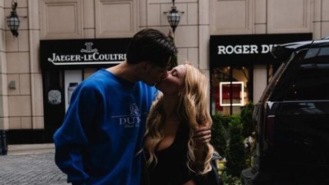 Peso Pluma y Hannah Howell