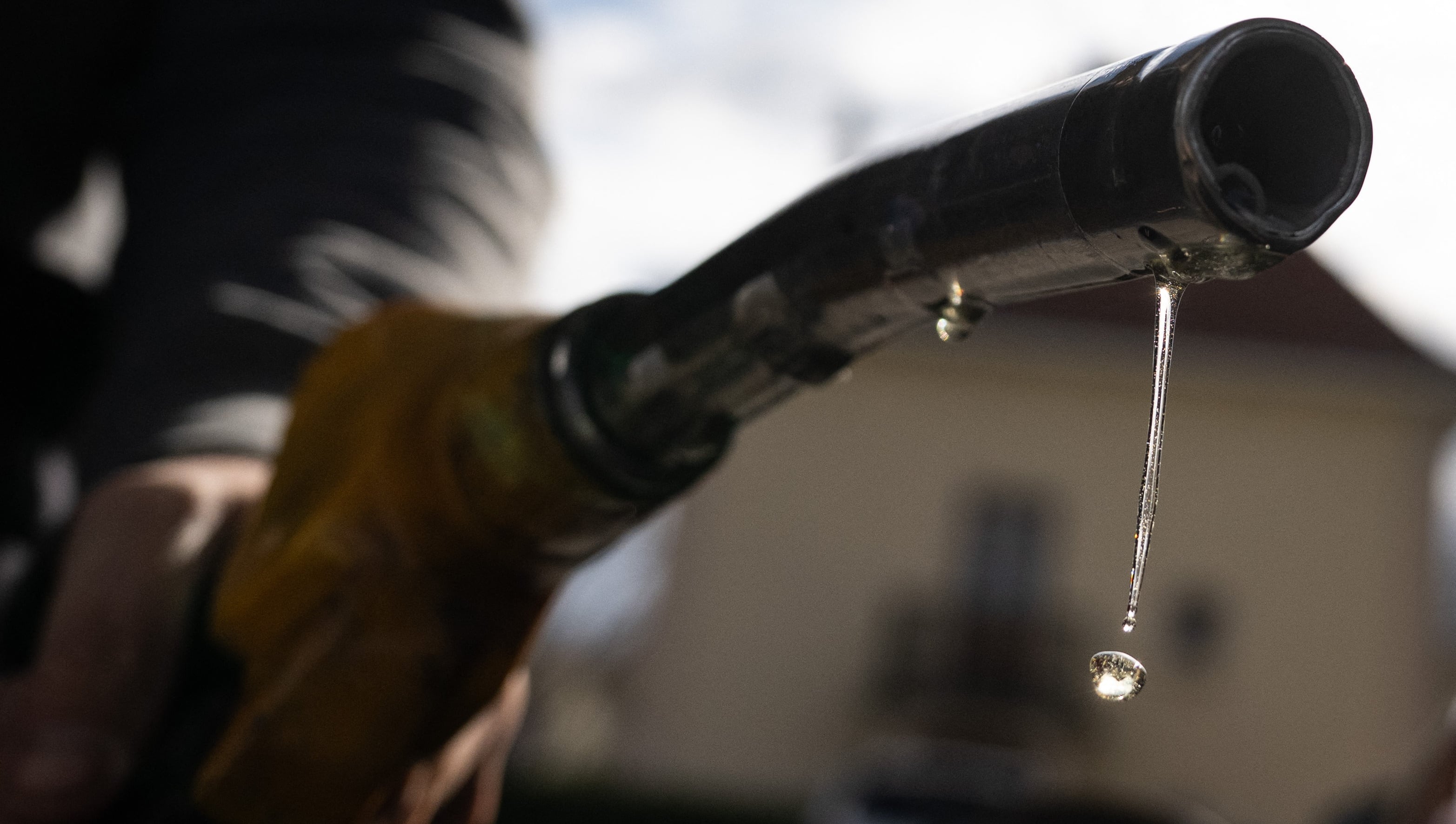 México renueva acuerdo con gasolineras para mantener precios de gasolina y diésel