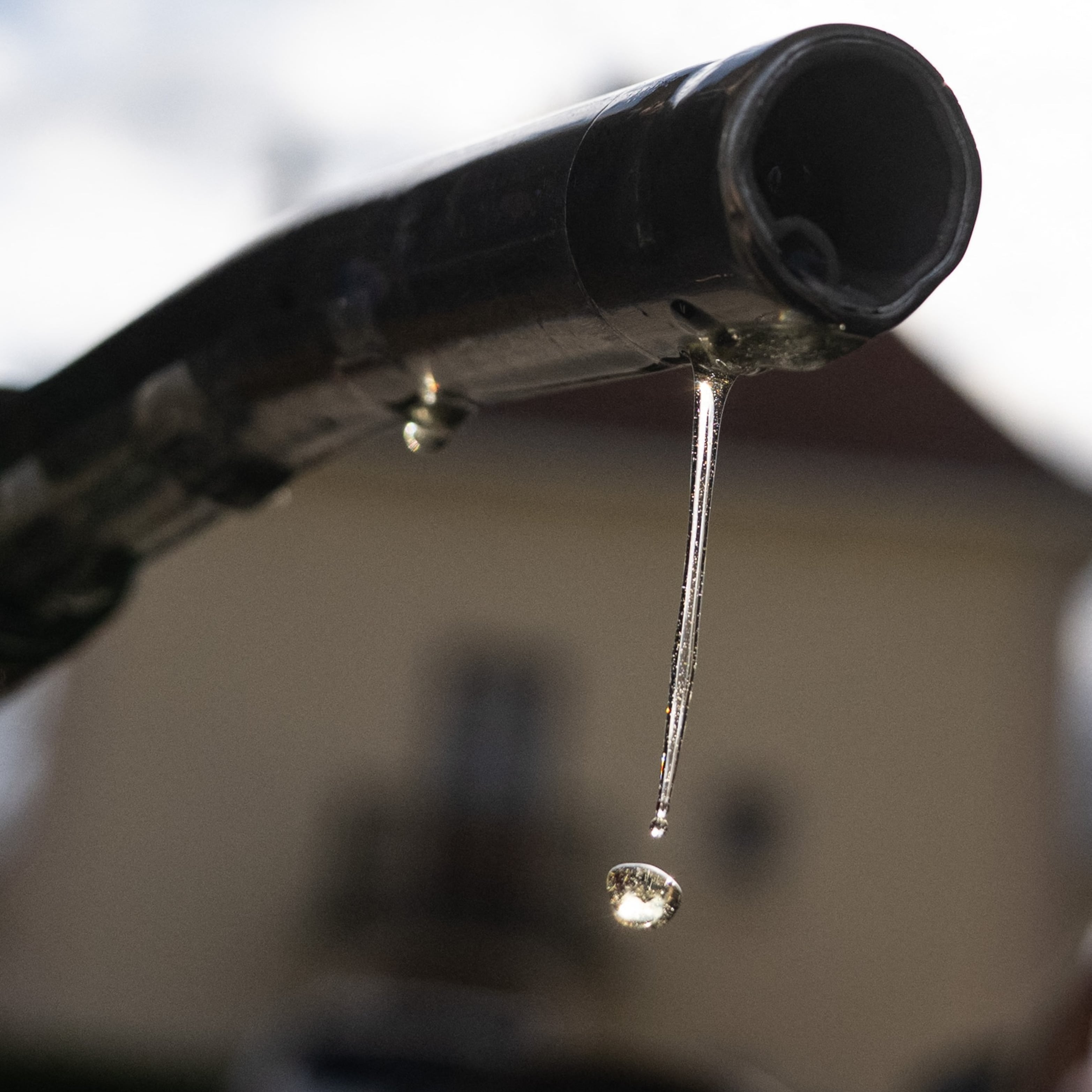 México renueva acuerdo con gasolineras para mantener precios de gasolina y diésel