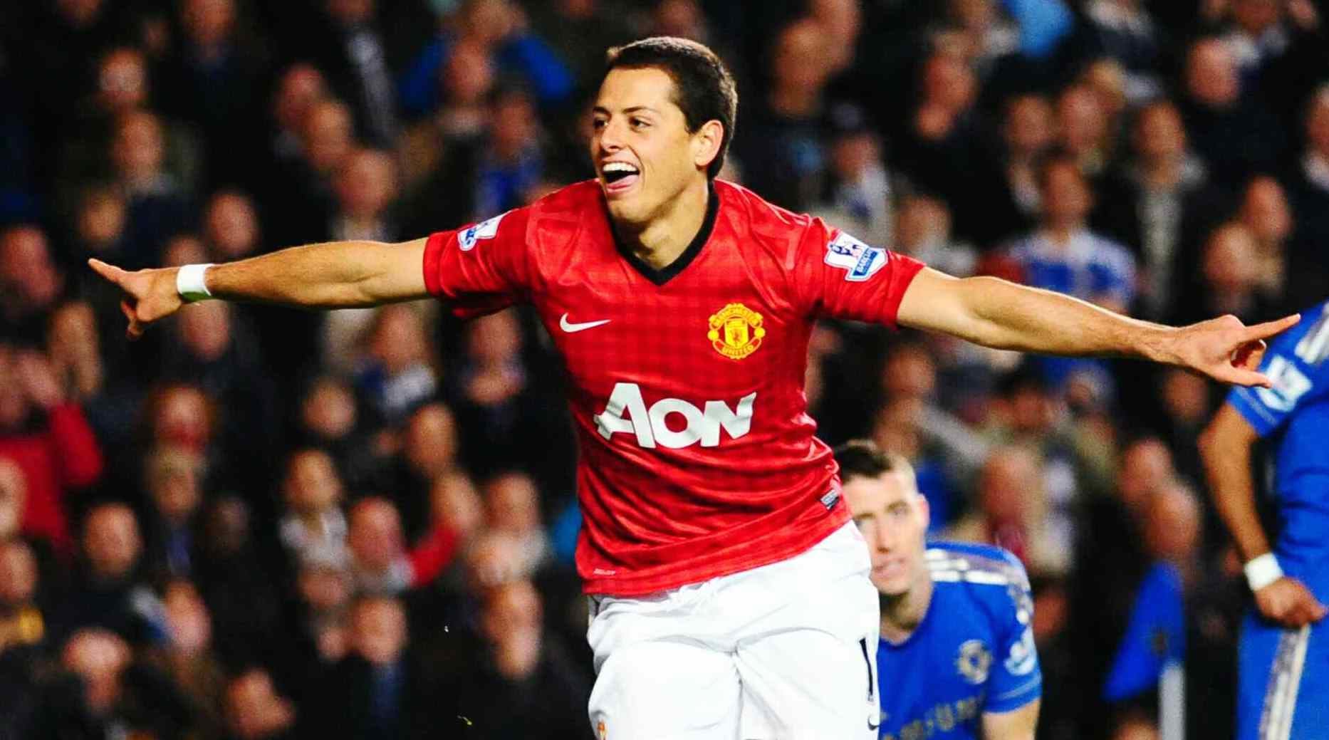 Hernández celebra un gol con el Man-U