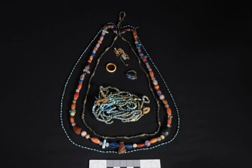 Collares de fayenza