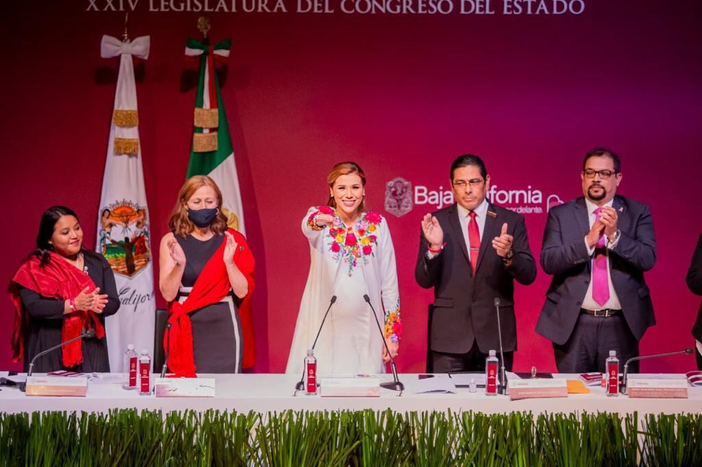 Marina del Pilar rinde protesta como gobernadora de Baja California