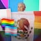 Christian Chávez confronta la homofobia con una bandera de México LGBT en concierto de RBD (VIDEO)
