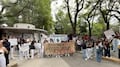 Estudiantes del IPN protestan frente a Canal 11 para exigir mesa de diálogo
