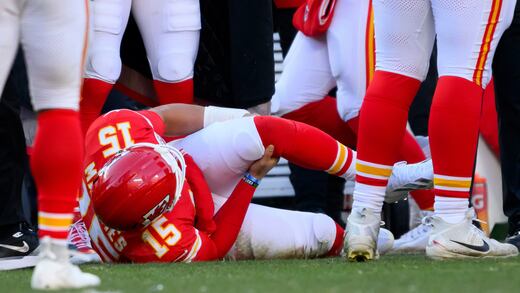 ¿Qué le pasó a Patrick Mahomes? Estrella de Kansas City Chiefs sufrió terrible lesión