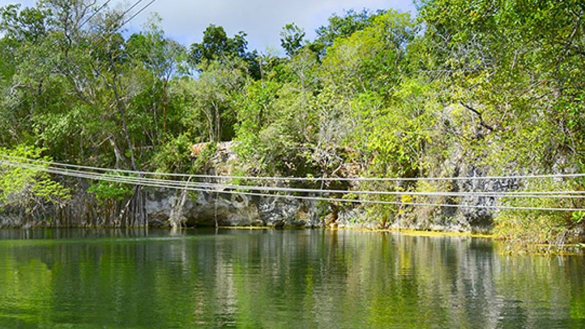 Exterior del río de lodo