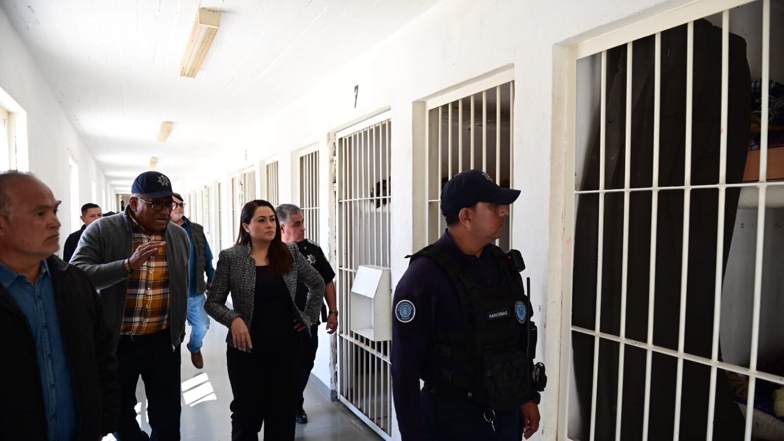 Tere Jiménez hace recorrido por el Cereso para Varones