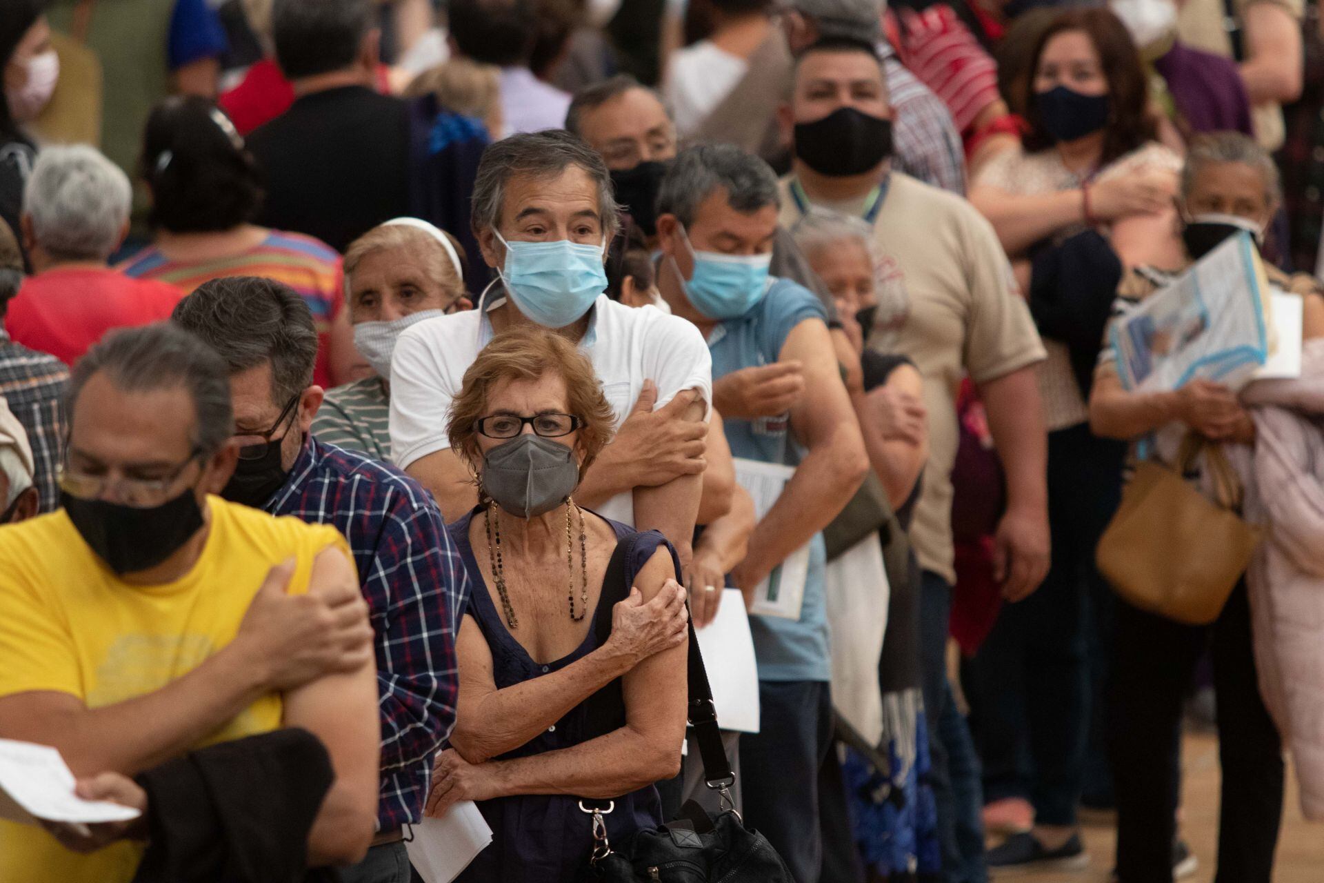 Vacunación de refuerzo en adultos mayores de la CDMX
