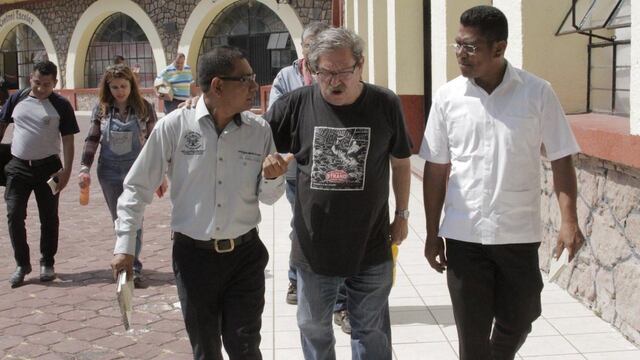 Paco Taibo II en Tixtla, Guerrero