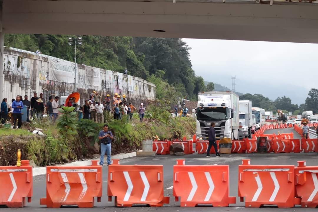 Bloquean autopista La Pera-Cuautla hoy 3 de septiembre