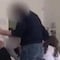 VIDEO: Profesor golpea a alumno por no usar cubrebocas