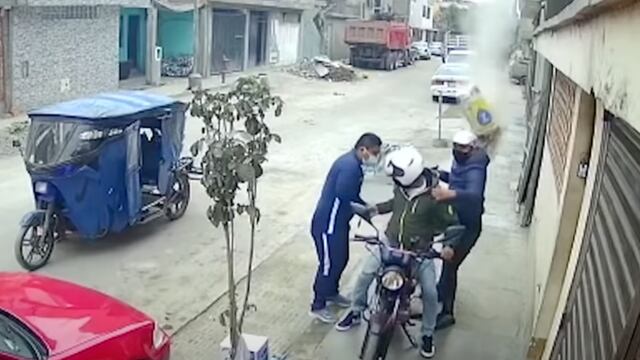 Lanzan costal de cemento a asaltantes