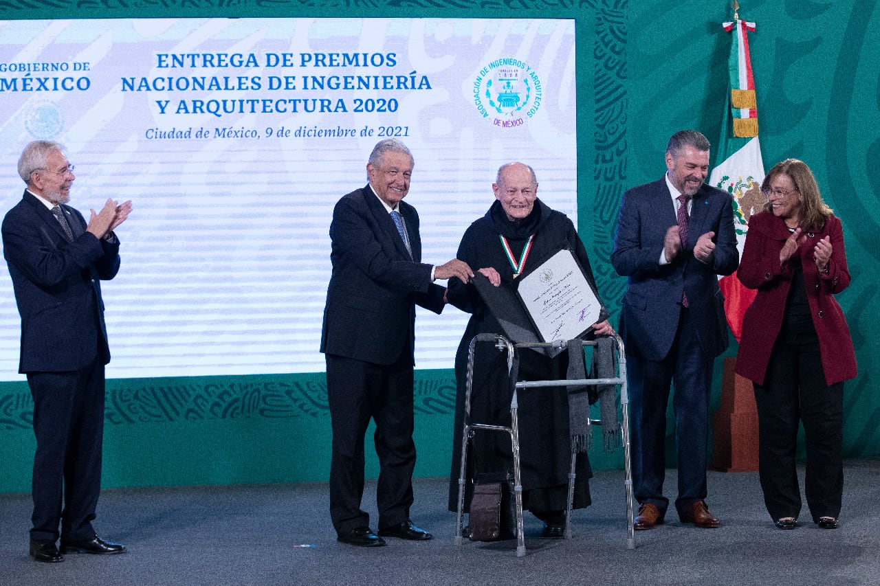 AMLO y Fray Gabriel Chávez de la Mora