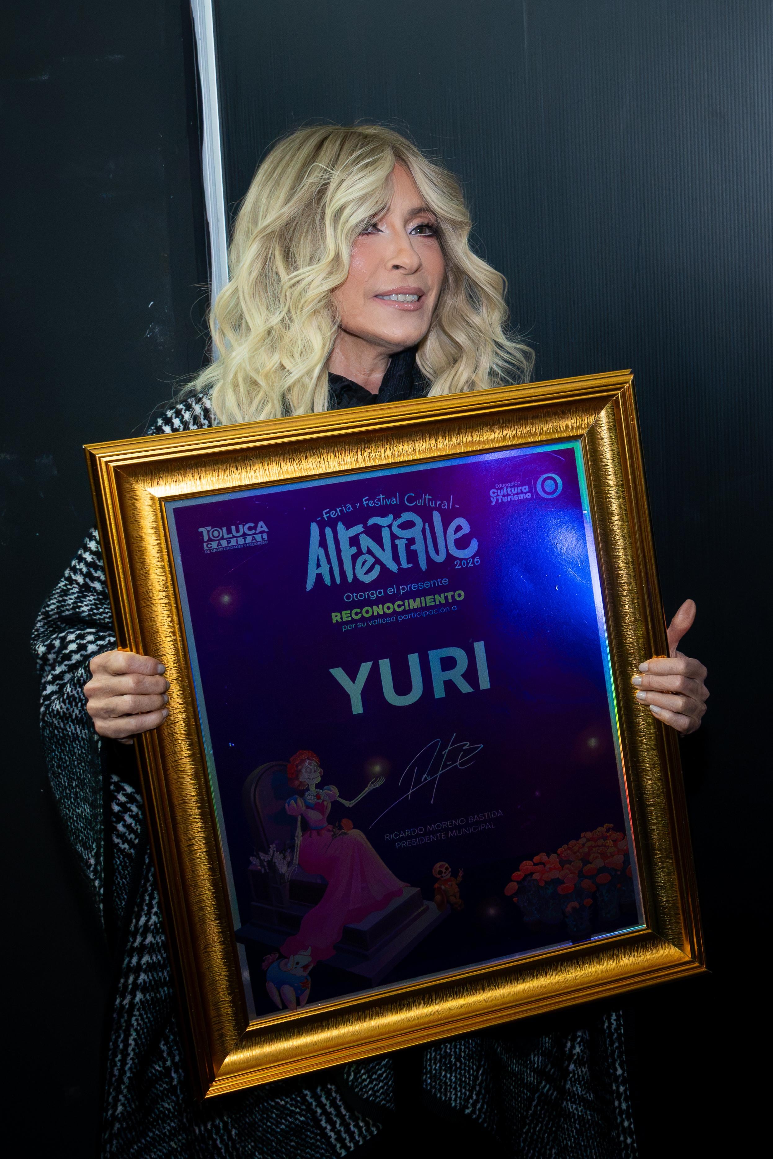 Yuri conquista Toluca con su gira Icónica Recargado